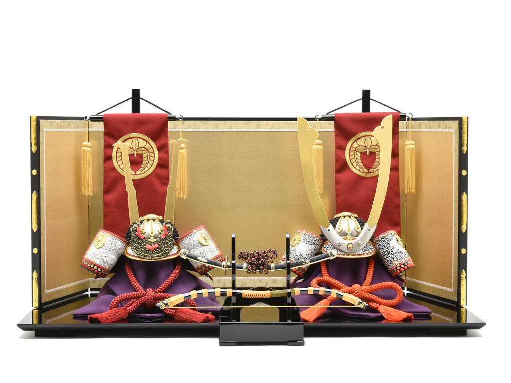 端午の節句『瑞穂 源義経公兜』兜飾り 五月人形 獅子 源氏 武士 武者 武将 侍 カブト 合金製 五月人形｜源 義経｜人形の鯉徳 オンラインショップ