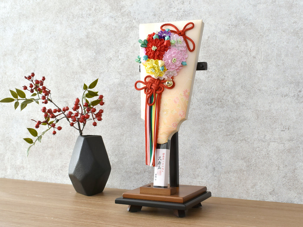 羽子板 / 摩耶 / 久寿玉10号B (つまみ細工)