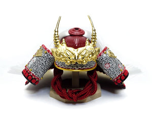 五月人形 兜 / 鈴甲子雄山 / 武田信玄 収納飾り